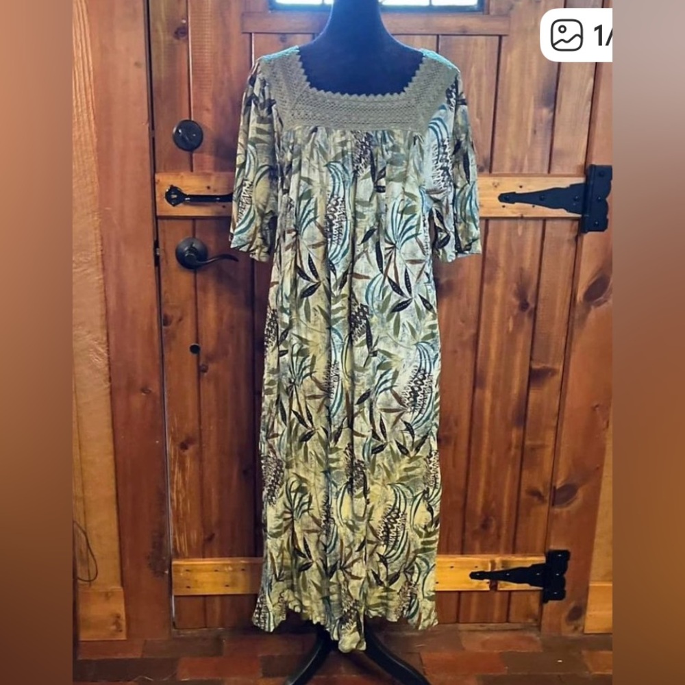 Phases dress size Medium